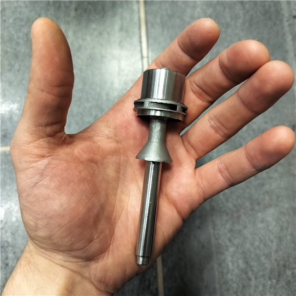 One-piece 316 stainless printed and finish machined shaft. This proved to be an error of judgement and informed the Meela development.